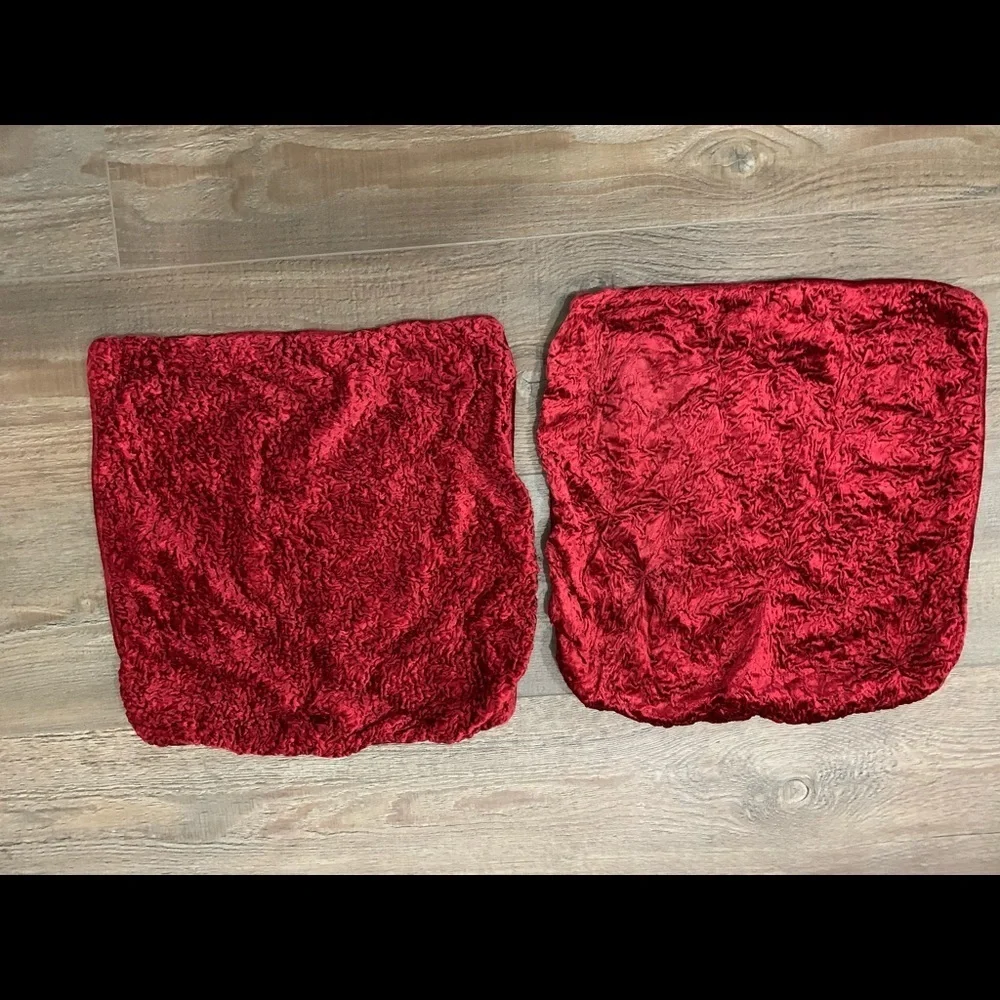 Red Throw Pillows
